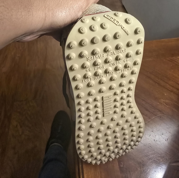 Puma Women's Sneakers in white Gold, and Black - Picture 2 of 4